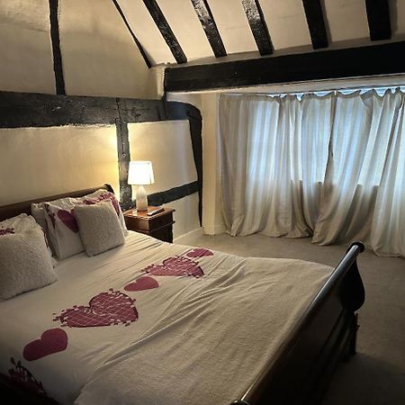 The Stonemasons Inn Петуърт Екстериор снимка