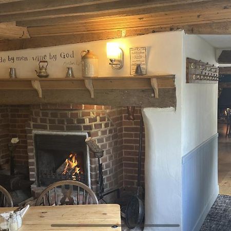 The Stonemasons Inn Петуърт Екстериор снимка