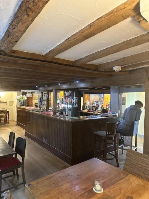 The Stonemasons Inn Петуърт Екстериор снимка