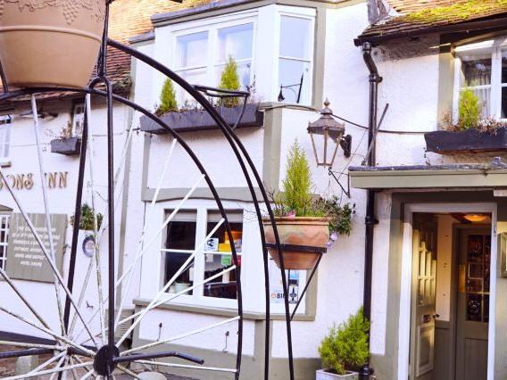 The Stonemasons Inn Петуърт Екстериор снимка