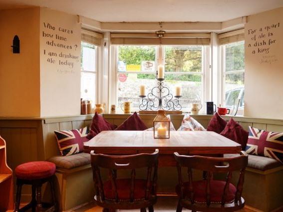The Stonemasons Inn Петуърт Екстериор снимка